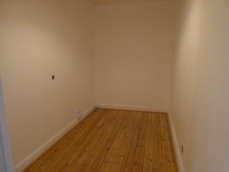 2 bedroom Flat to let in Auckland Grange, Doncaster, DN2