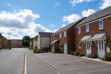 2 bedroom Semi-detached house to let in Dutchman Way, Bessacarr, Doncaster, DN4