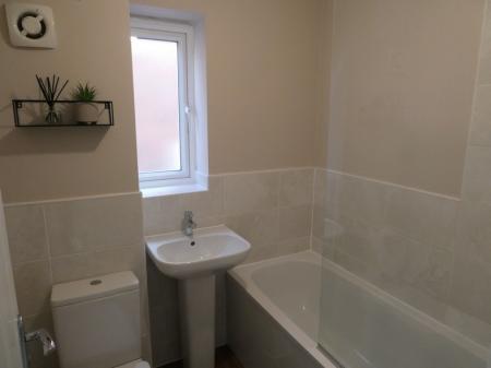 2 bedroom Semi-detached house to let in Dutchman Way, Bessacarr, Doncaster, DN4
