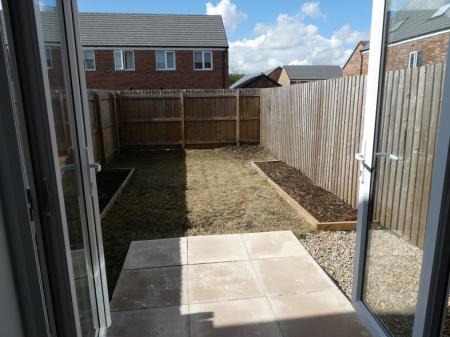 2 bedroom Semi-detached house to let in Dutchman Way, Bessacarr, Doncaster, DN4