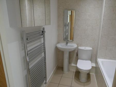 2 bedroom Flat to let in Mere Lane, Armthorpe, DN3