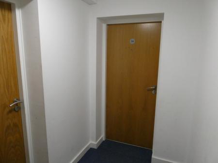 2 bedroom Flat to let in Mere Lane, Armthorpe, DN3