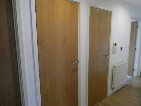 2 bedroom Flat to let in Mere Lane, Armthorpe, DN3