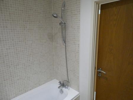 2 bedroom Flat to let in Mere Lane, Armthorpe, DN3