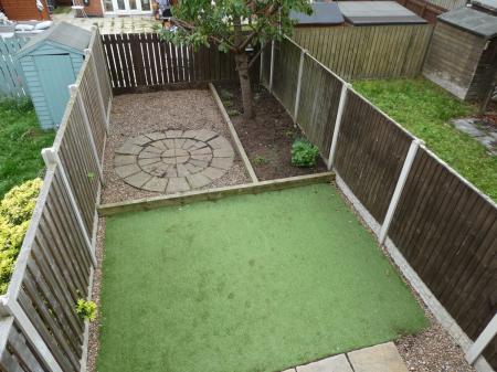 2 bedroom Terraced House to let in Walstow Crescent, Armthorpe, DN3
