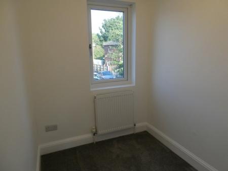 3 bedroom Semi-detached house to let in Ingleborough Drive, Sprotbrough, DN5
