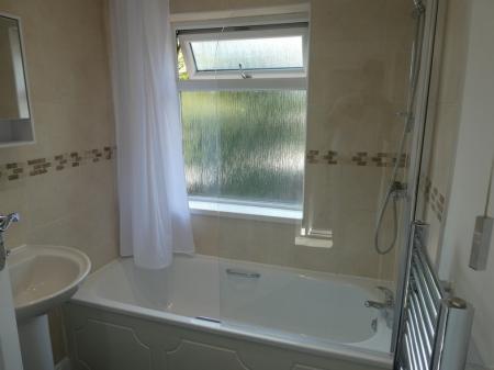 3 bedroom Semi-detached house to let in Ingleborough Drive, Sprotbrough, DN5