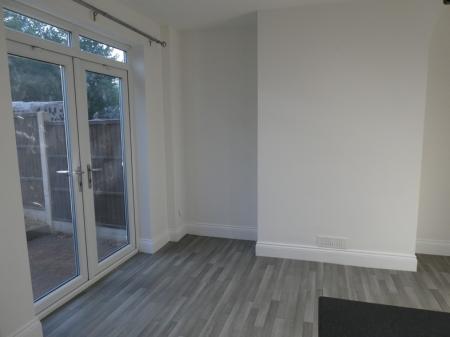 3 bedroom Semi-detached house to let in Ingleborough Drive, Sprotbrough, DN5