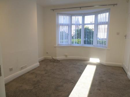 3 bedroom Semi-detached house to let in Ingleborough Drive, Sprotbrough, DN5