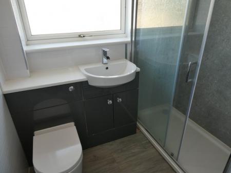 3 bedroom Semi-detached house to let in Lime Tree Walk, Conisbrough, DN12