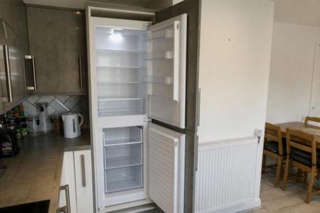 3 bedroom Semi-detached house to let in Lime Tree Walk, Conisbrough, DN12