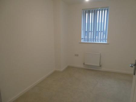 4 bedroom Semi-detached house to let in Donnelly Road, Armthorpe, DN3