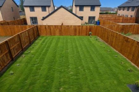 4 bedroom Semi-detached house to let in Donnelly Road, Armthorpe, DN3