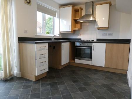 2 bedroom Town house to let in Aidans Close, Clay Lane, Doncaster, DN2