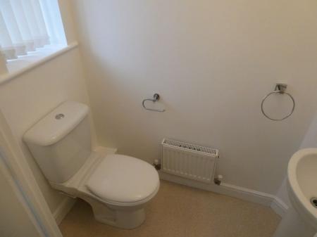 2 bedroom Town house to let in Aidans Close, Clay Lane, Doncaster, DN2