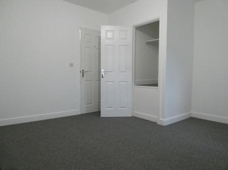 2 bedroom Town house to let in Aidans Close, Clay Lane, Doncaster, DN2