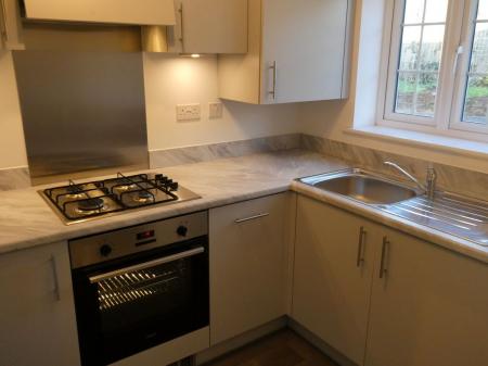 2 bedroom Semi-detached house to let in Hurrier Grove, New Rossington, DN11