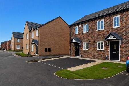 2 bedroom Semi-detached house to let in Hurrier Grove, New Rossington, DN11