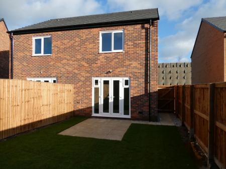 2 bedroom Semi-detached house to let in Hurrier Grove, New Rossington, DN11