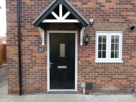 2 bedroom Semi-detached house to let in Hurrier Grove, New Rossington, DN11