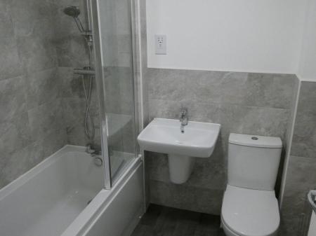 2 bedroom Semi-detached house to let in Hurrier Grove, New Rossington, DN11