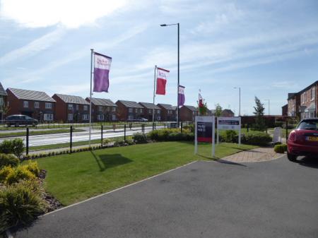 2 bedroom Semi-detached house to let in Hurrier Grove, New Rossington, DN11
