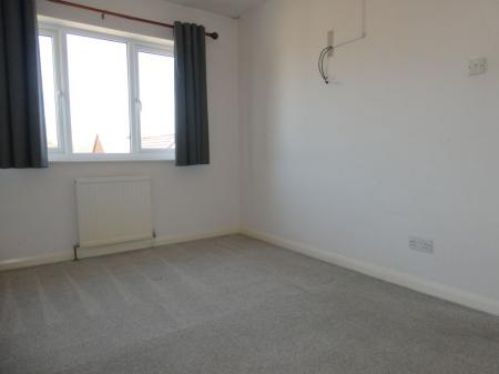 2 bedroom Semi-detached house to let in Knights Close, Belton, DN9