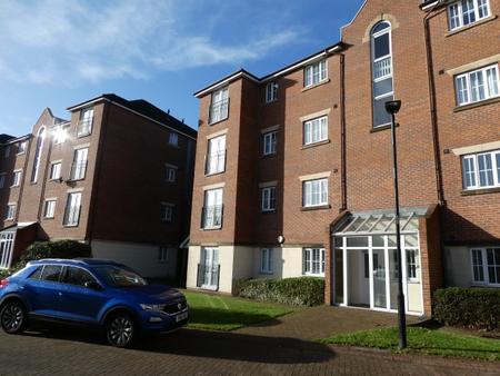 2 bedroom Apartment to let in Primrose Place, Bessacarr, Doncaster, DN4