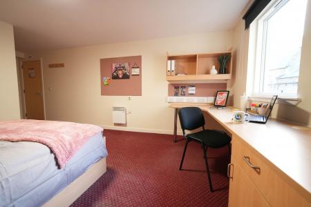 4 bedroom Flat for sale in 17 Hawkhill, Dundee, DD1