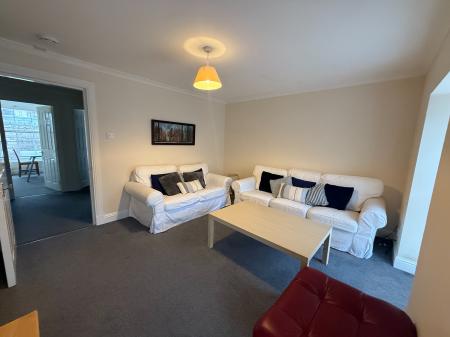 2 bedroom Flat to let in Bank Street, City Centre, Dundee, DD1