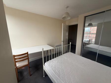 2 bedroom Flat to let in Bank Street, City Centre, Dundee, DD1