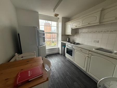 2 bedroom Flat to let in Bank Street, City Centre, Dundee, DD1