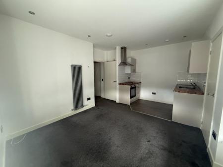 2 bedroom Flat to let in Blackness Street, West End, Dundee, DD1