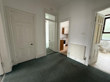 2 bedroom Flat to let in Perth Road, Dundee, DD2