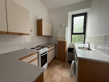 2 bedroom Flat to let in Perth Road, Dundee, DD2