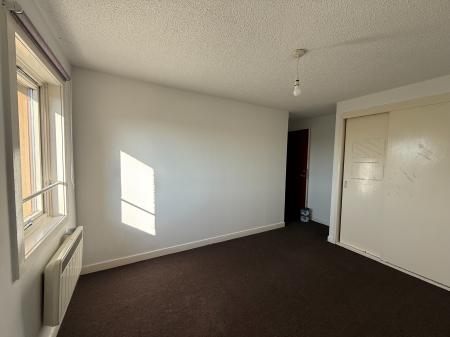 3 bedroom Maisonette to let in Red Admiral Court, Whitfield, Dundee, DD4