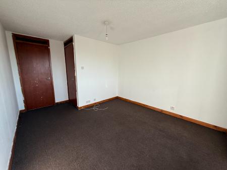 3 bedroom Maisonette to let in Red Admiral Court, Whitfield, Dundee, DD4