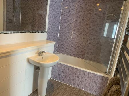 2 bedroom Flat to let in West Victoria Dock Road, City Quay, Dundee, DD1