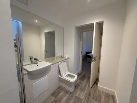 2 bedroom Flat to let in Camphill Road, Broughty Ferry, Dundee, DD5