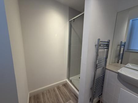 2 bedroom Flat to let in Camphill Road, Broughty Ferry, Dundee, DD5