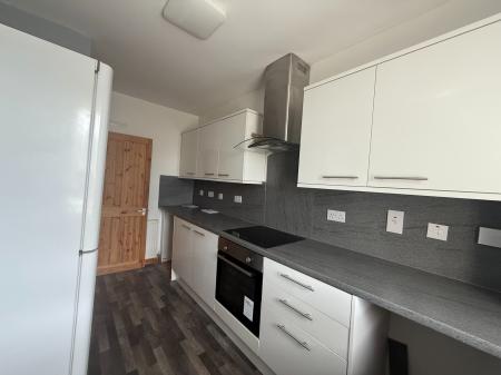 2 bedroom Flat to let in Gardner Street, Coldside, Dundee, DD3