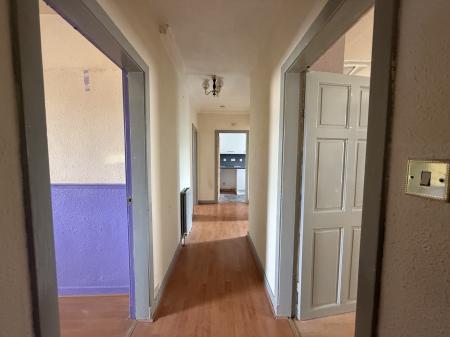 2 bedroom Flat to let in Gardner Street, Coldside, Dundee, DD3