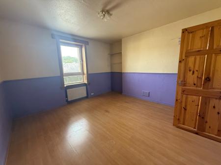 2 bedroom Flat to let in Gardner Street, Coldside, Dundee, DD3