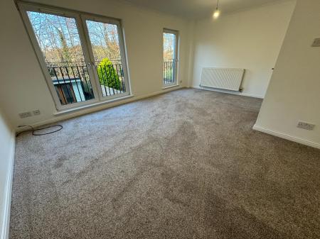 4 bedroom Town house to let in Dudhope Gardens, Law, Dundee, DD3