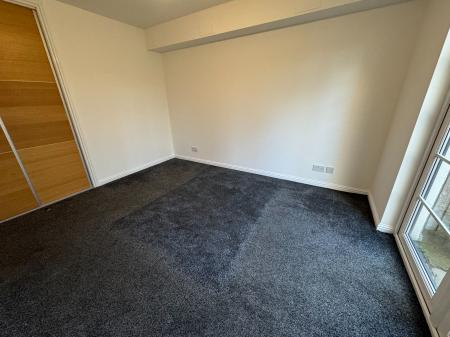 4 bedroom Town house to let in Dudhope Gardens, Law, Dundee, DD3