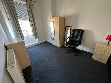 2 bedroom Flat to let in Hawkhill, West End, Dundee, DD2
