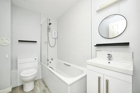 2 bedroom Flat to let in South Fort Street, Leith, Edinburgh, EH6