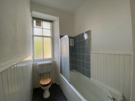 2 bedroom Flat to let in Hawkhill, West End, Dundee, DD2
