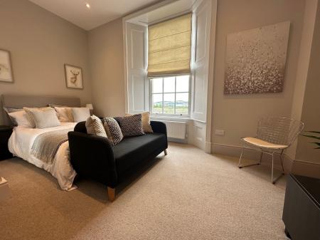 1 bedroom Studio flat to let in Roseangle, Dundee, DD1