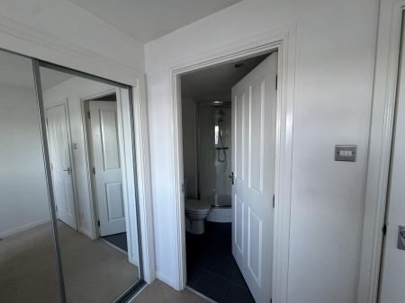 2 bedroom Flat to let in Marine Parade Walk, City Quay, Dundee, DD1